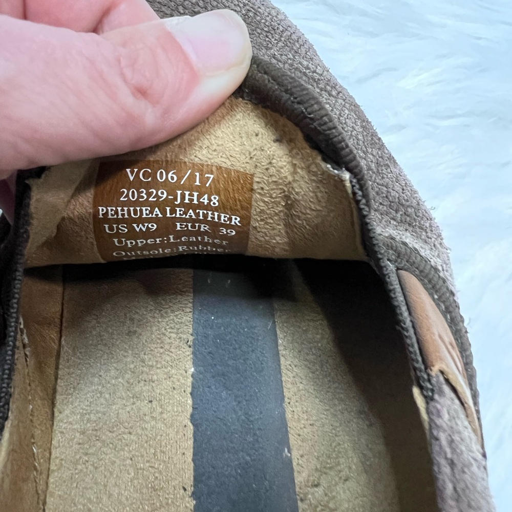 Olukai Pehuea Dark Java Honu/Java Leather Slip On… - image 7